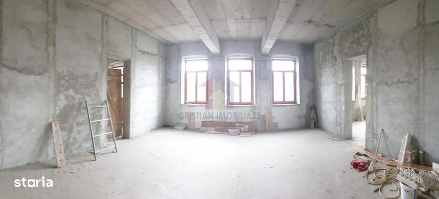 Casă cu 4 camere în Nicolae Bălcescu