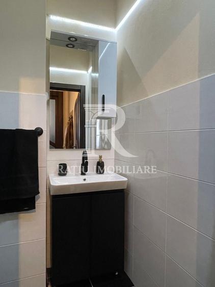 Apartament cu 3 camere decomandat, mobilat în Ultracentral
