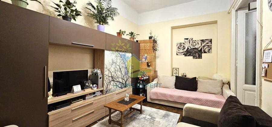 Apartament cu 3 camere semidecomandat, mobilat în Centrul Istoric