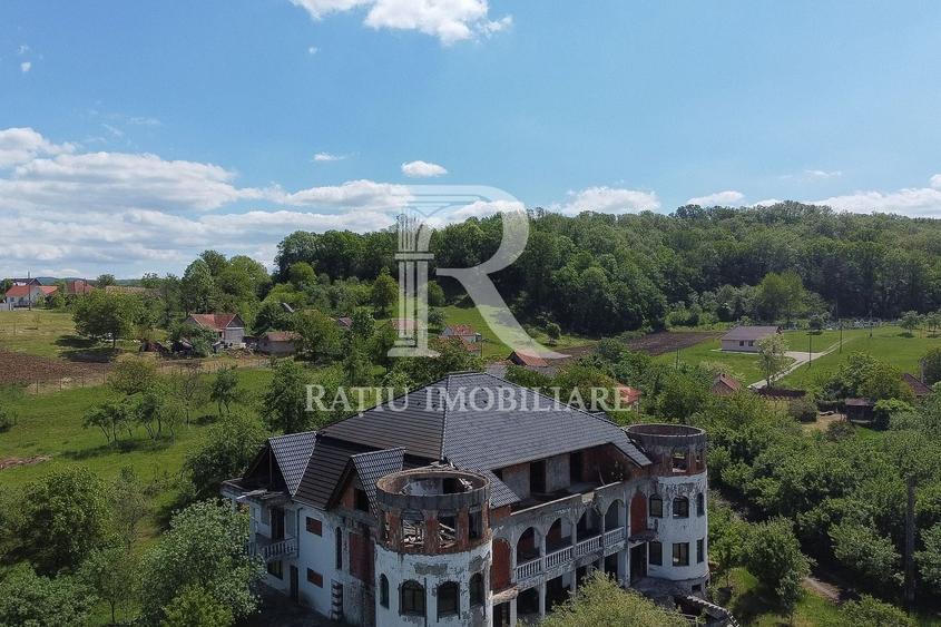 Casă cu 12 camere cu Canalizare în Gheghie
