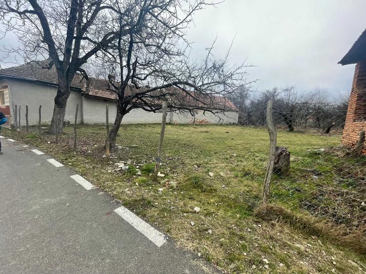 Teren de 1448 mp, în Breaza