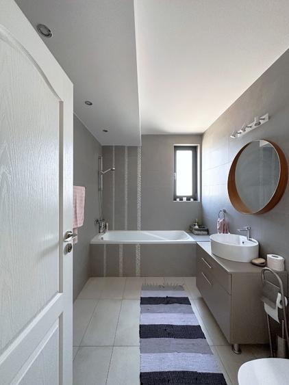 Apartament cu 2 camere decomandat, mobilat în Bună Ziua