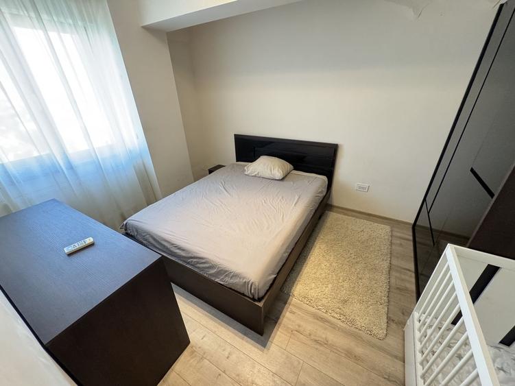 Apartament cu 3 camere decomandat, mobilat în Primo