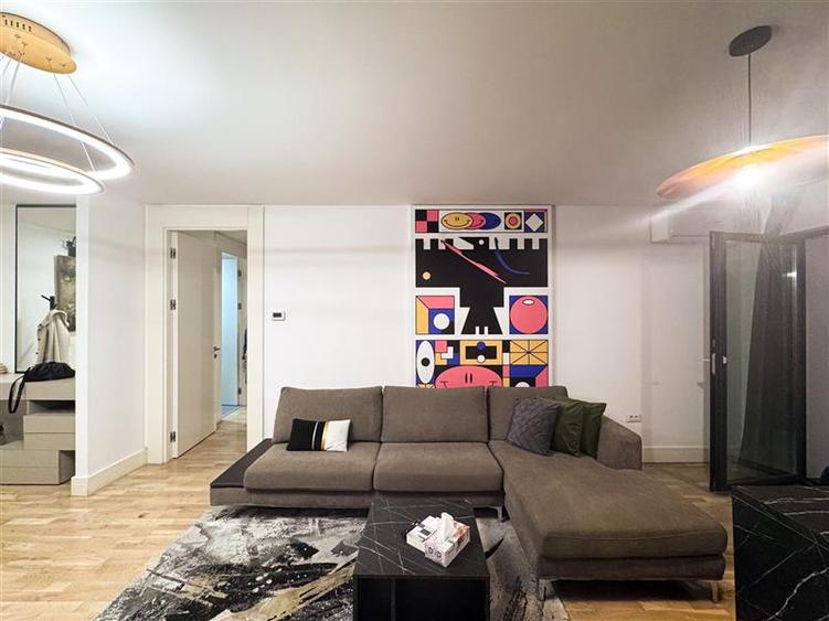 Apartament cu 2 camere semidecomandat, mobilat în Floreasca
