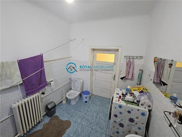 Casă individuală cu 5 camere cu Canalizare în Transilvaniei