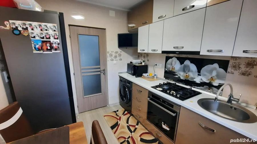 Apartament cu 2 camere decomandat în Central