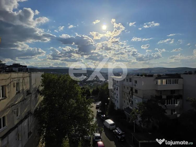 Apartament cu 2 camere decomandat în Zorilor