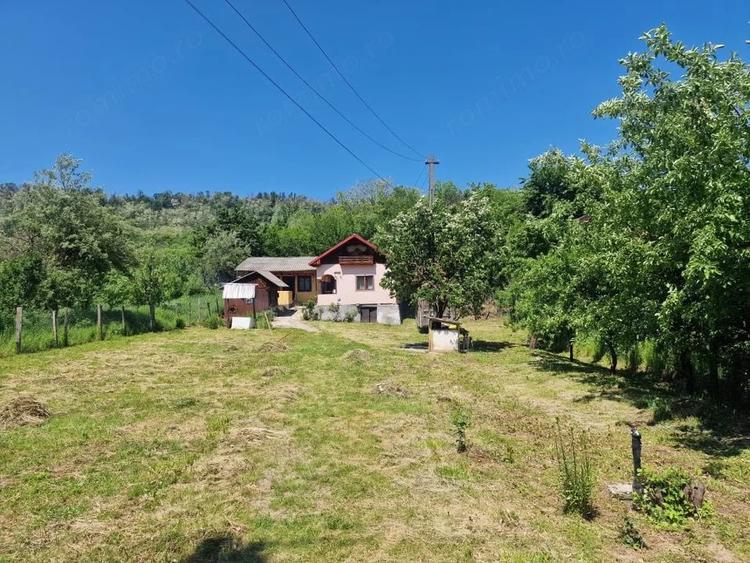 Proprietate in Comuna Bote?ti, Jude?ul Arge? Zona Pitoreasca ?i Lini?tita ! - 2