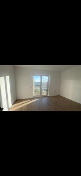 Apartament cu 2 camere în Plopi