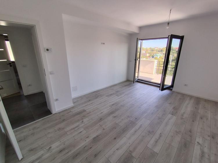 Casă cu 4 camere în Valea Adâncă