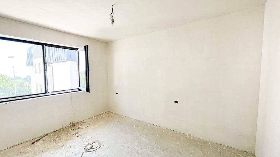Casă cu 4 camere cu Teren 256 Mp în Galata
