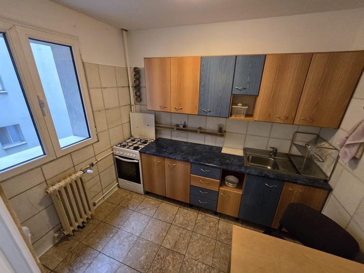Apartament cu 3 camere decomandat în Dorobanți