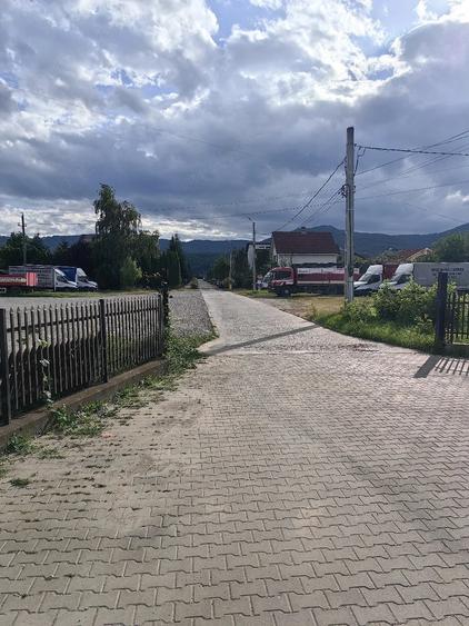Teren de 2000 mp, în Dumbrava