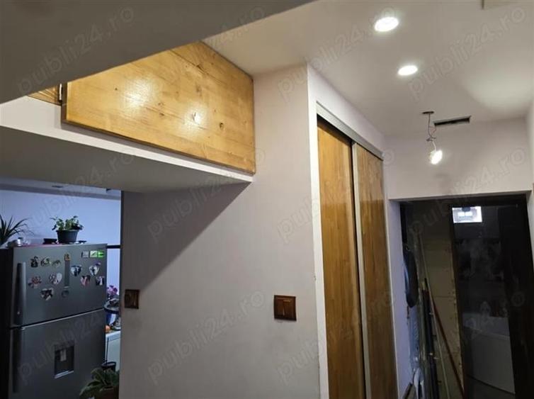 Apartament cu 4 camere decomandat în Apărătorii Patriei