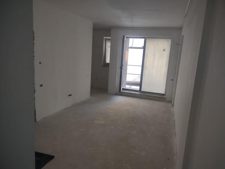 Apartament cu 2 camere decomandat în Moșilor