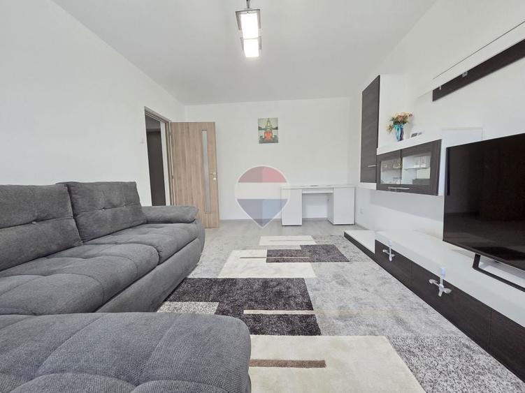 Apartament cu 2 camere decomandat, mobilat în Ultracentral