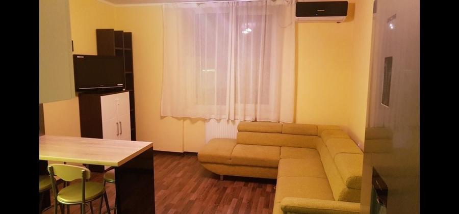 Apartament cu 3 camere decomandat în Decebal