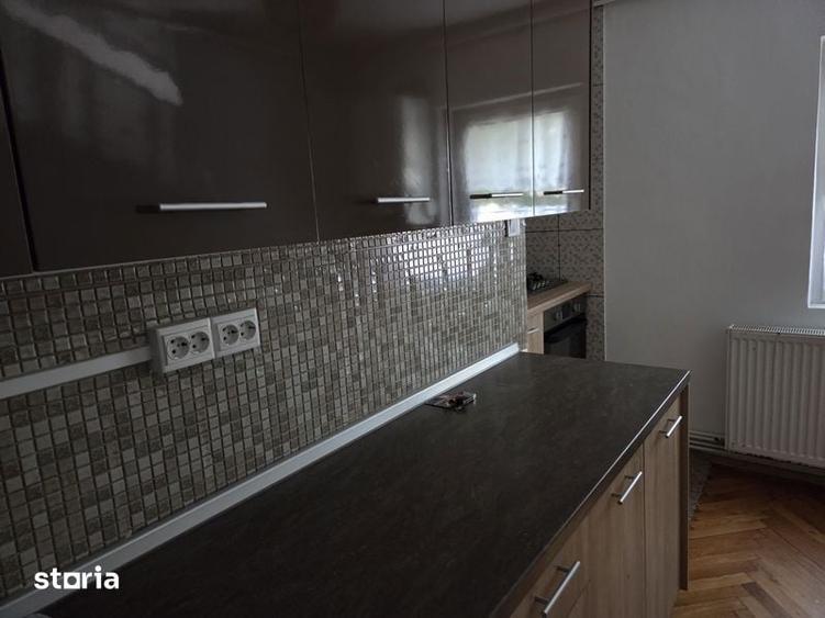 Apartament cu 3 camere în Soarelui