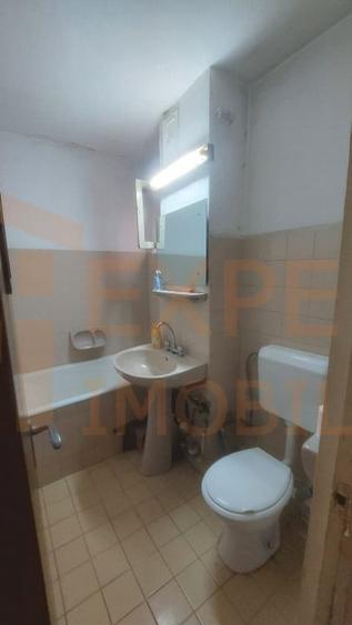 Apartament cu 3 camere decomandat în Tomis Nord