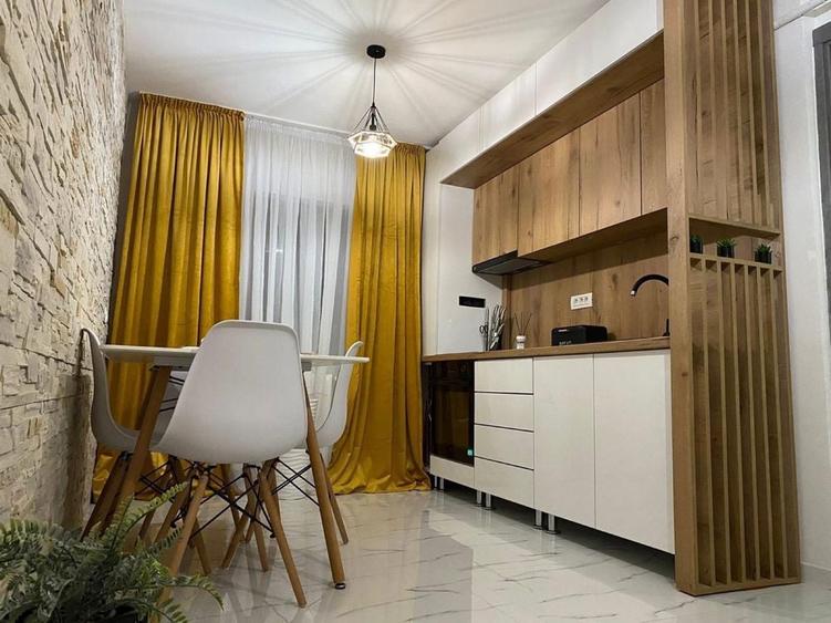 Apartament cu 2 camere decomandat în Central