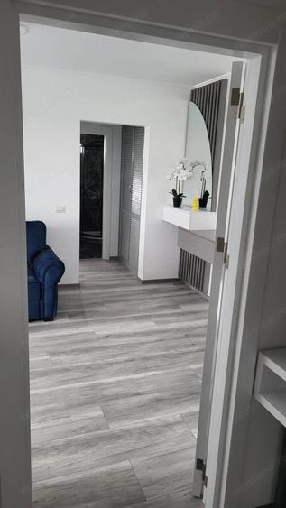 De inchiriat apartament cu 2 camere la Papadie, etaj 3, renovat, 500 E - 5