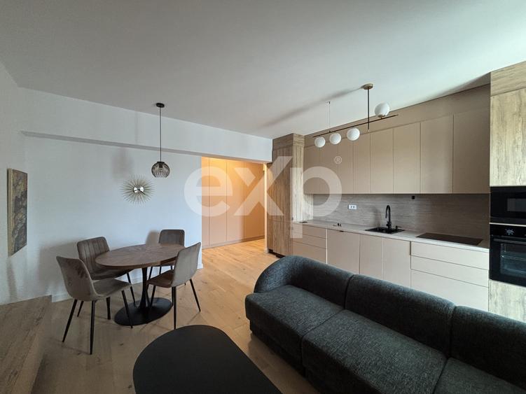 Apartament cu 3 camere decomandat, mobilat în Pipera