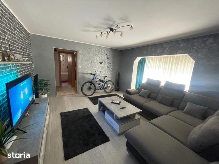 Apartament cu 3 camere în Est