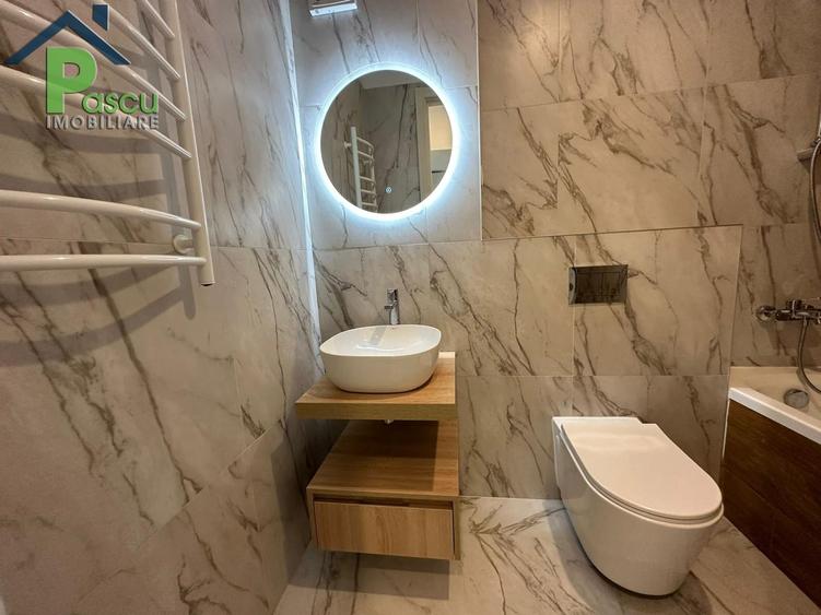 Apartament cu 2 camere semidecomandat în P-ta Presei Libere