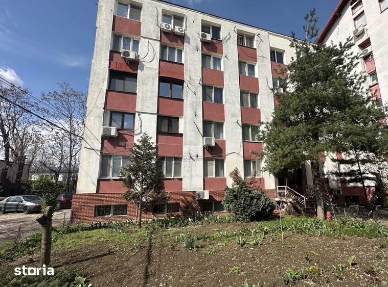 Garsonieră, mobilată în Regie