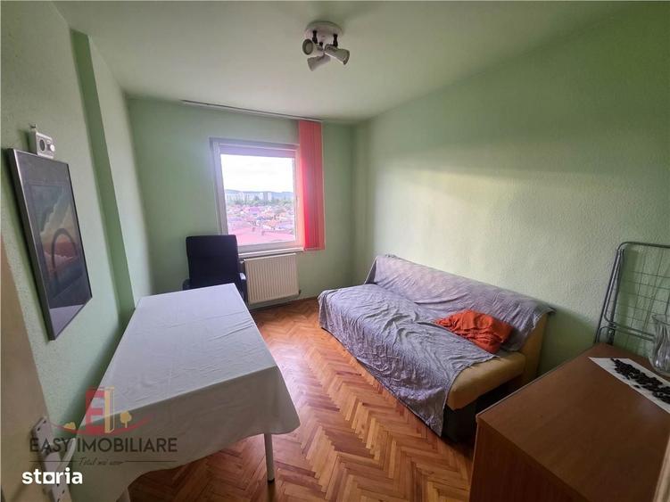 Apartament cu 4 camere în Lefaia