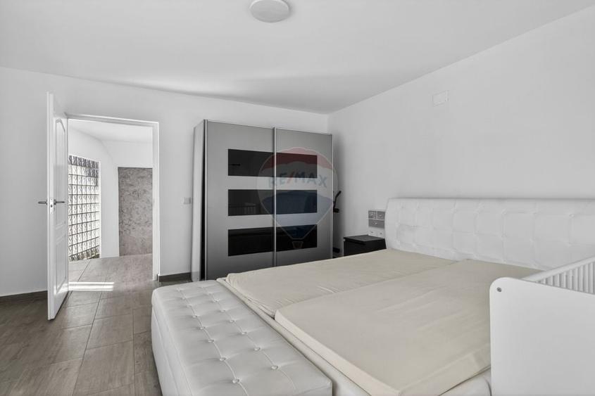 Casă cu 6 camere cu Teren 600 Mp în Fântânele