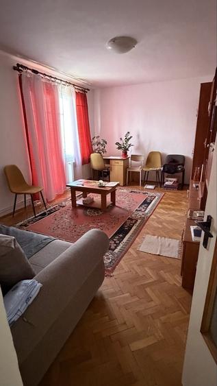 Apartament cu 2 camere decomandat în 7 Noiembrie