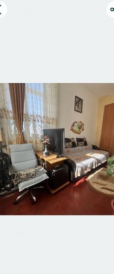 Casă cu Teren 165 Mp în Central