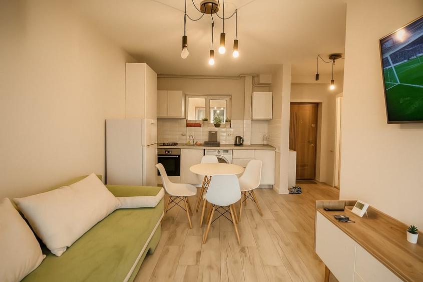 Apartament cu 2 camere decomandat, mobilat în Faleza Nord