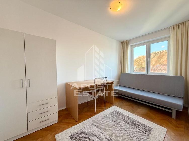 Apartament cu 3 camere decomandat, mobilat în Fabric