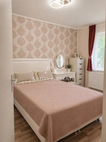 Apartament cu 3 camere semidecomandat în Central