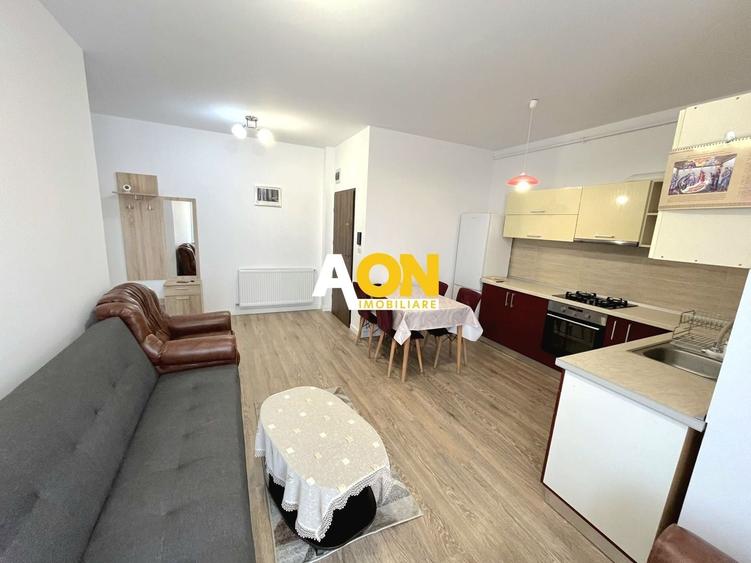 Apartament cu 2 camere semidecomandat, mobilat în Cetate