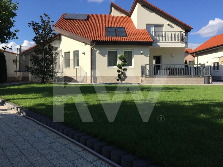 Casă individuală cu 4 camere cu Canalizare în Șelimbăr
