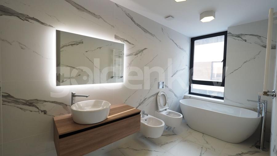 Duplex cu 5 camere cu Canalizare în Pipera