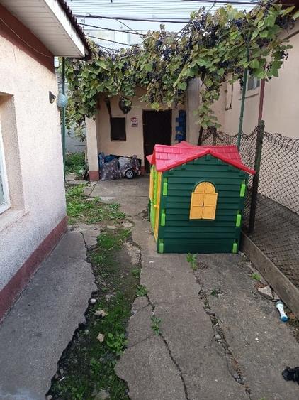 Casă individuală cu 3 camere cu Canalizare în Palas