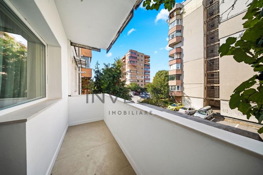 Apartament cu 4 camere decomandat, mobilat în Între Lacuri
