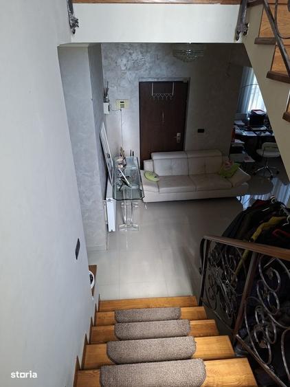 Casă cu 4 camere în Popoveni