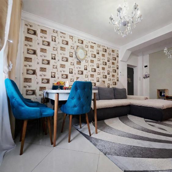 Apartament cu 3 camere semidecomandat în Central