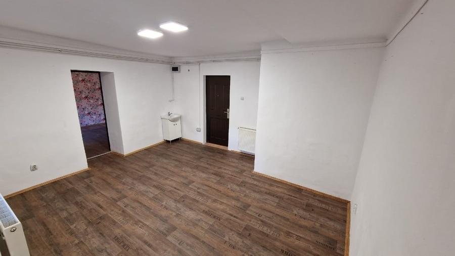 Spațiu comercial, de 65 mp, în Centrul Istoric