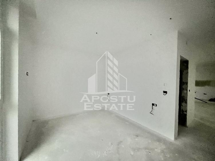 Apartament cu 2 camere semidecomandat în Aradului
