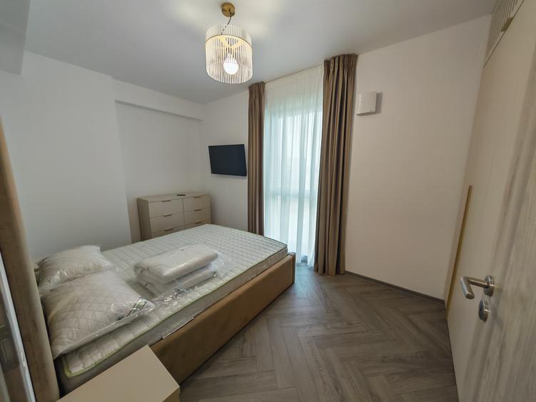 Apartament cu 2 camere decomandat în Universitate