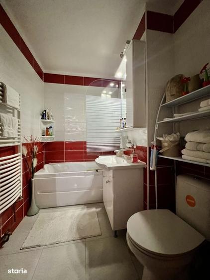 Apartament cu 4 camere decomandat în Central