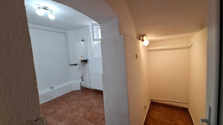 Apartament cu 2 camere decomandat în Dorobanți