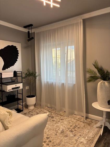 Apartament cu 3 camere decomandat în Central