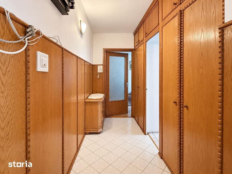 Apartament cu 3 camere decomandat în Nufărul
